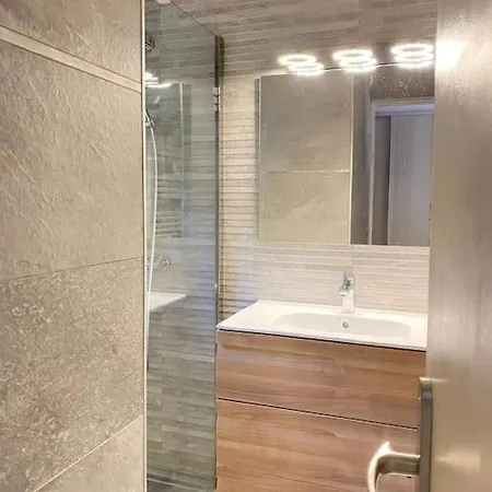 Le 102. 3 Chambres. Terrasse. Parking. Wifi *