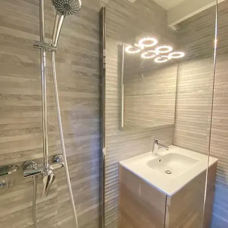 Le 102. 3 Chambres. Terrasse. Parking. Wifi * Cauterets