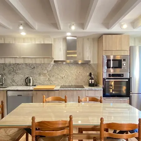 Apartment Le 102. 3 Chambres. Terrasse. Parking. Wifi *