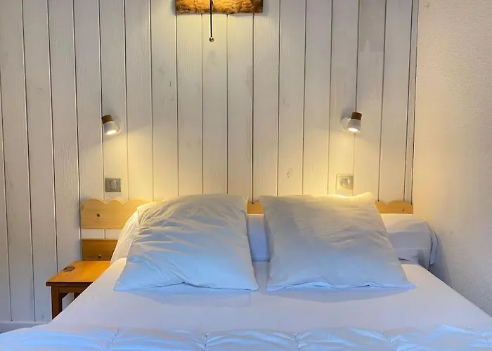 Le 102. 3 Chambres. Terrasse. Parking. Wifi 코트레