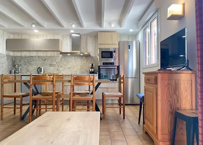 아파트 Le 102. 3 Chambres. Terrasse. Parking. Wifi