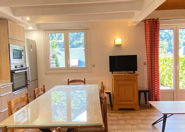 아파트 Le 102. 3 Chambres. Terrasse. Parking. Wifi *